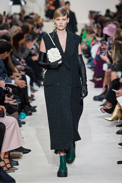 Look 54